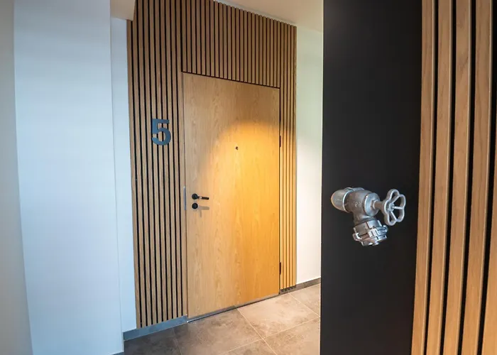 公寓 R64 Premium *